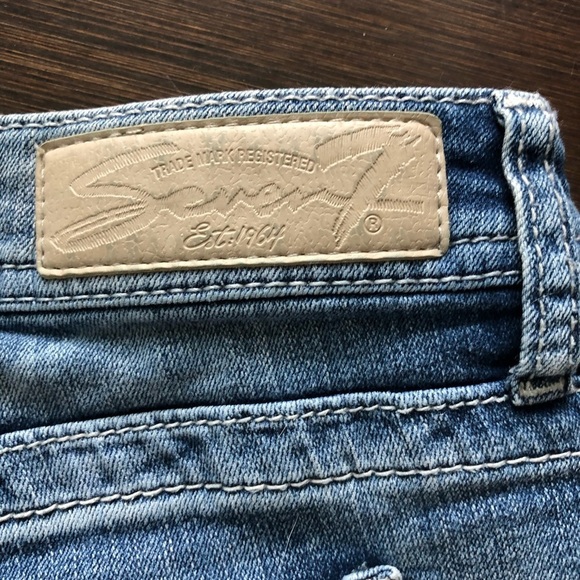 SEVEN7 Jean shorts. Distressed. EUC!! - Picture 5 of 5